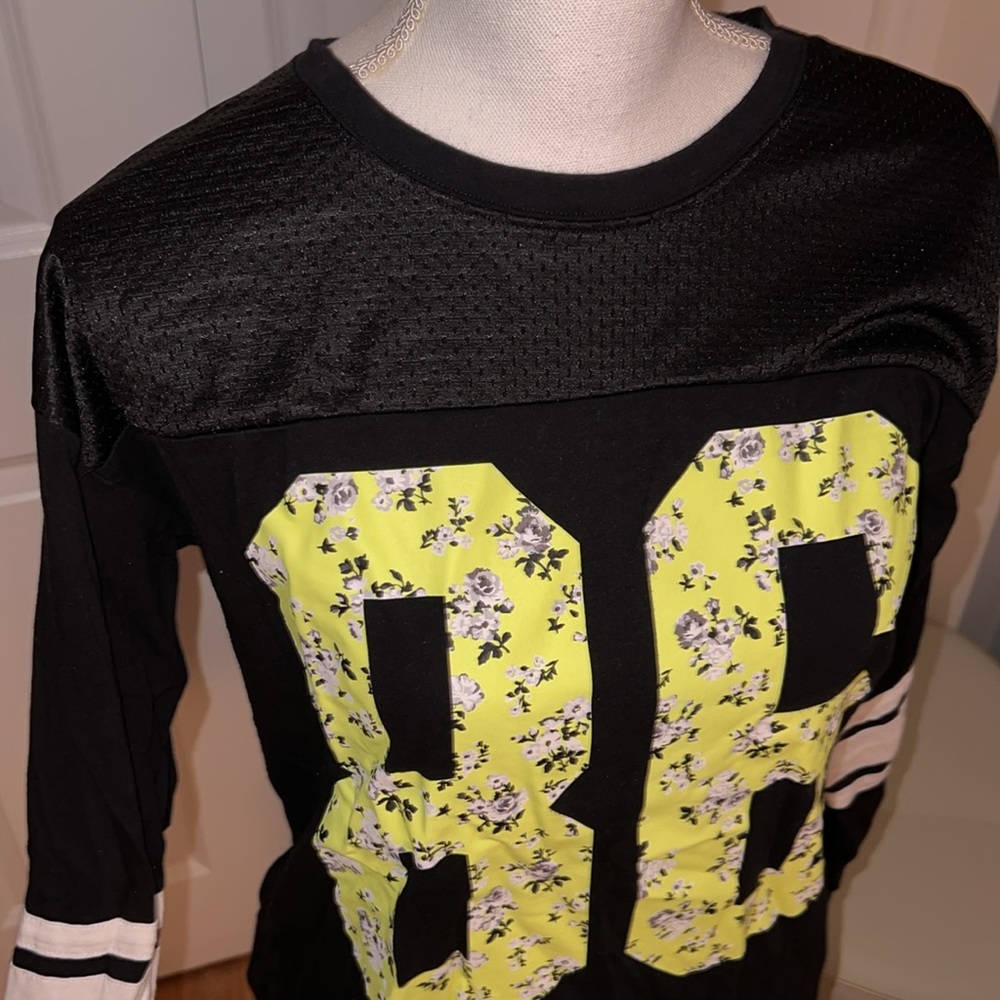 86 Victoria’s Secret Pink Jersey top